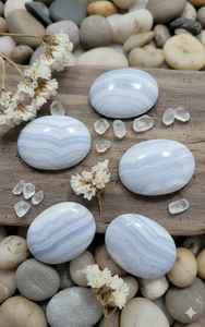 Cabochon d'agate en vrac, pierre précieuse naturelle, agate dentelle bleue, tailles et formes assorties - Product Image 2