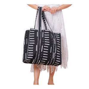 Bolso Tote de Algodón Acolchado Hecho a Mano Estilo Indio, Bolso de Mano Ligero con Cierre Abierto para Damas - Product Image 1