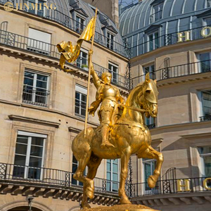 Estatua de bronce tallada a mano Escultura de Juana de Arco Artesanía de metal Mujer griega montando a caballo con bandera nacional - Product Image 2