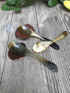 Cucharas de Cuerno Clásicas Hechas a Mano de Excelente Calidad y Ecológicas al por Mayor para Decoración de Mesa de Fiesta y Uso Diario en la Cocina - Product Image 2