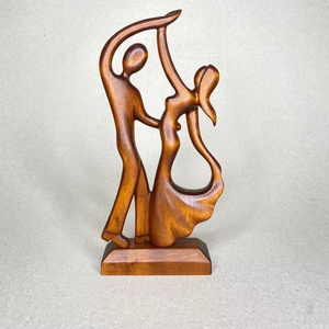 Escultura de Madera Náutica Pulida en Forma de Corazón, Estatua de Pareja Besándose con Base, Tema de Amor, Decoración para el Hogar de San Valentín - Product Image 1