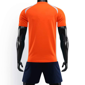 Ensembles d'uniformes de football personnalisés à dégradé de couleurs, impression numérique de dernière génération, 100% polyester, vêtements de sport unisexes pour adultes - Product Image 3