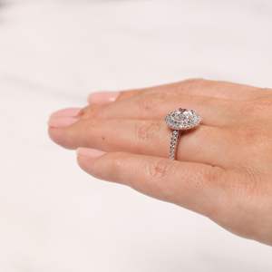 Anillo de Compromiso con Doble Halo de Diamantes Cultivados en Laboratorio, Corte Redondo, Chapado en Oro, Estilo Clásico, Anillo de Regalo para Aniversario y Boda - Product Image 5