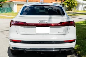 BEST SELLING 2021 A-u-d-i e-tron Sportback Premium Plus Dual-Motor AWD, Système de suspension pneumatique adaptative, Non modifié - Product Image 6