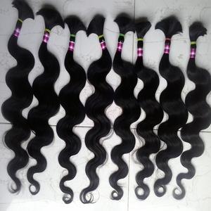 Extensions de cheveux indiens Remy ondulés en vrac, couleur naturelle, trame unique sans enchevêtrement, faisceaux de cheveux humains ondulés bruts pour le tissage - Product Image 3