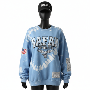 Sudadera Extra Grande para Mujer con Estampado Tie Dye, Felpa de Algodón Premium de 320 GSM, Azul Claro con Logotipo Gráfico y Parche, Transpirable - Product Image 1