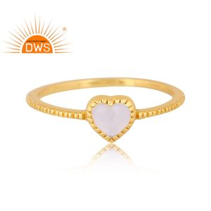 Bague empilable artisanale en argent sterling plaqué or 18 carats avec pierre de lune arc-en-ciel naturelle, fabricant de bijoux demi-fins - Product Image 2