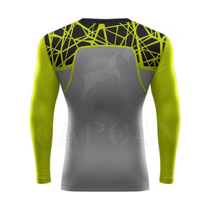 เสื้อแรชการ์ดคอกลมของผู้หญิงพร้อมแผ่นแปะตามสั่งและลายพิมพ์หลากสี - Product Image 5