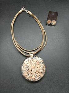 Collier Bohème en coton tissé avec boucles d'oreilles Nouveau design Collier à pendentif fait main pour femme Ensemble de colliers en coton tissé avec corde - Product Image 5