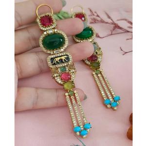 Boucles d'oreilles Kundan classiques de qualité supérieure Collection de vêtements traditionnels pour femmes - Product Image 5