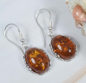 Pendiente de gancho de ámbar Báltico natural de sólida plata de ley 925 - Product Image 1