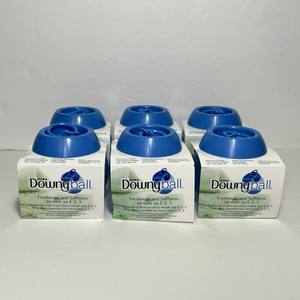 Adoucissant pour linge Downy en boule, pour un toucher doux, frais et sans électrostatique à chaque lavage - Product Image 1