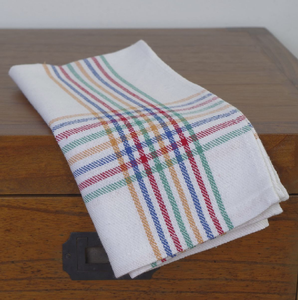 Serviette de cuisine en coton rouge, blanc, à petits carreaux, festive, disponible à prix de gros - Product Image 3