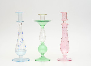 Porte-bougie en verre soufflé artisanal de luxe en forme de cœur, cadeau décoratif et objet d'artisanat pour la décoration de la maison et les mariages - Product Image 3