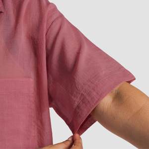 เสื้อเชิ้ตผ้าลินิน GA-I Textura (สีชมพูกุหลาบ) ทรงปกติ คอเสื้อแบบไม่สมมาตร ลายดอกไม้ สไตล์ลำลอง ผ้าลินิน 100% ไซส์ XL ทรงหลวม สำหรับฤดูใบไม้ผลิและฤดูใบไม้ร่วง - Product Image 6