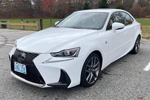 Lexus IS 300 F Sport 2017 Usado, Motor V6 de 3.5 Litros, Tracción en las Cuatro Ruedas, Interior Rojo Rioja, Sin Modificaciones - Product Image 2