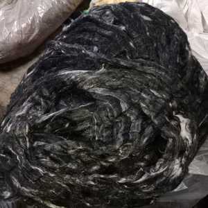 Fibra de seda Sari reciclada hecha a medida en varios colores para hilanderos y tejedores de reventa - Product Image 6