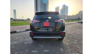 Ventes Flash 2020 : Toyota RAV4 XLE SUV d'occasion, automatique, sièges en cuir, toit ouvrant panoramique, conduite à gauche, pneus R17 - Product Image 4