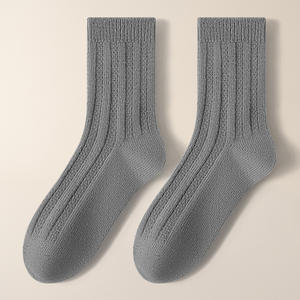 Chaussettes d'hiver personnalisées neuves pour équipe, respirantes, antibactériennes, séchage rapide, chaudes, en spandex/nylon, pour le basketball, le football, les sports, 10 paires - Product Image 6