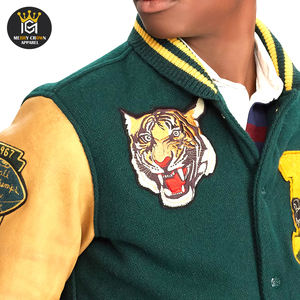 แจ็กเก็ตฤดูหนาวแจ็กเก็ตเลตเทอร์เมนสีพื้นสีขาว - Product Image 6