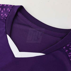 Nouvelle conception, meilleure qualité, uniforme de football personnalisé, vêtements d'entraînement, uniforme de football dans les vêtements de sport - Product Image 3