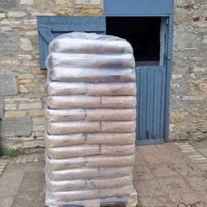 Pellets de madera con certificación CE de calidad europea DIN 6mm de diámetro, aserrín de pino, aserrín, leña en bolsa, venta al por mayor - Product Image 6