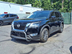 NUEVO Nissan Pathfinder SV 2024 de 4 Puertas, SUV, Seminuevo, en Excelentes Condiciones - Product Image 2