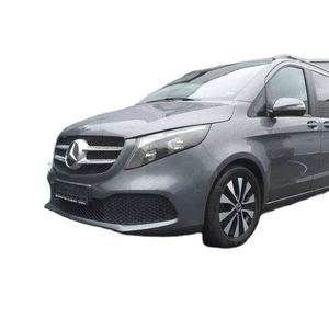 Furgoneta V-Class Usada de 2022, 50001-75000 Millas, Motor 4.1-6L, Transmisión Automática, Asientos de Cuero, Lista para Conducir - Product Image 1