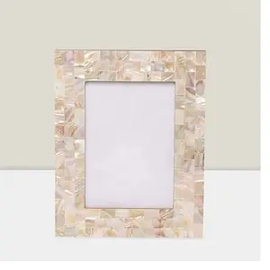 Hermoso marco de fotos con incrustaciones de hueso de madera personalizado de la mejor calidad hecho a mano de La India con logotipo personalizado para la decoración del hogar - Product Image 1