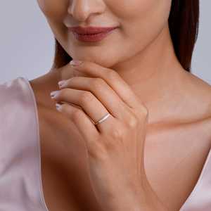 Anillo de diamantes estrías de oro rosa - Product Image 3