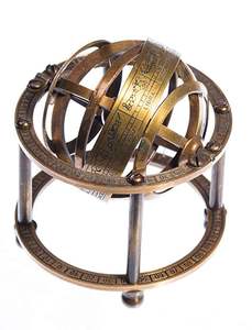 Esfera armilar de latón de tamaño escritorio con elementos marineros y construcción de anillo funcional para una decoración elegante del hogar - Product Image 4