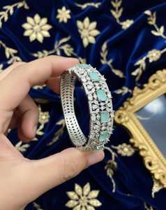 Bracelet élégant en acier inoxydable plaqué or 18 carats pour homme, bijoux résistant à la rouille et à l'eau pour femme, bracelets tendance - Product Image 2