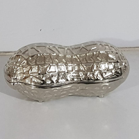 Plat décoratif ovale en métal avec couvercle, motif végétal gravé, style vintage