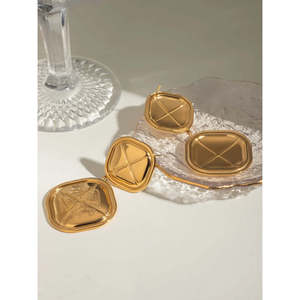Orecchini Pendenti Quadrati Audaci e alla Moda - Product Image 6