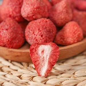 Délicieuses fraises séchées au meilleur prix fraises sèches biologiques collations saines du Vietnam - Product Image 4