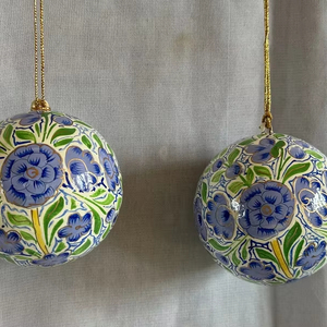 Festivo 8 cm papel Mache BOLA DE Navidad y adornos de árbol decoraciones de temporada navideña - Product Image 1