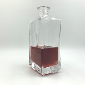 Botella de cristal de vino vacía transparente cuadrada de alta calidad innovadora de 500ml con sellado de tapón de rosca - Product Image 2