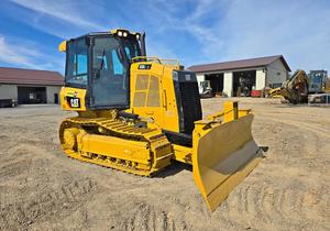 Livraison gratuite Chargeuse sur chenilles CATERPILLAR D5G XL avec cabine EROPS chauffée/climatisee, radio fonctionnelle, godet GP avec dents - Product Image 3