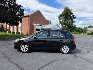 Precio bajo, Kia Rondo LX 2009, auto usado en venta - Product Image 4