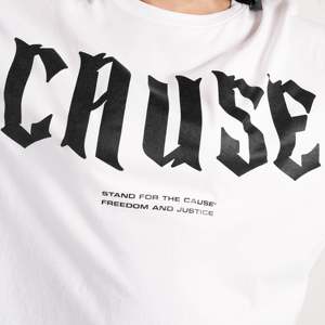 T-shirt 100 % coton pour femme, style streetwear, blanc, 'The Courageous Tee', taille XS, court, respirant, léger, en jersey, avec lettres en relief - Product Image 5