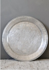 Plateau de service en métal de designer traditionnel fait à la main au meilleur prix avec design de fleurs à poignée lourde - Product Image 2