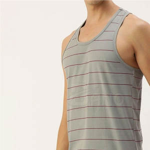 Vente en gros de débardeurs personnalisés pour hommes vêtements de sport de couleur unie pour le fitness style décontracté - Product Image 2