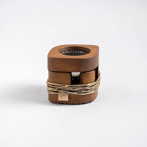 Brûleur Madkhan en bois de qualité supérieure avec brûleur Bakhoor au design complexe pour un usage religieux - Product Image 6