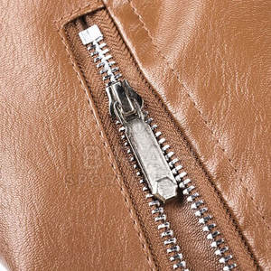 Veste d'hiver en cuir tendance pour homme avec doublure douce, matériau durable, idéale pour le streetwear, les tenues quotidiennes et un look élégant - Product Image 6