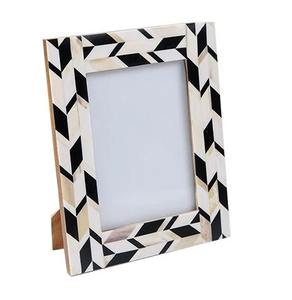 Cadre photo contemporain de luxe à décoration murale avec incrustation d'os Cadre en bois à bande mince fait à la main avec support en bois - Product Image 6