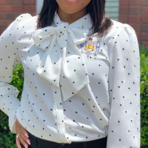 Camisa blanca de lunares para Sigma Gamma Rho Sorority Blusa ligera abotonada para reuniones formales y reuniones de Capítulos - Product Image 5