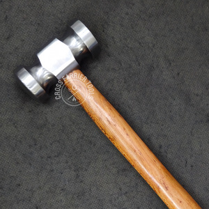 Marteau maréchal-ferrant à logo personnalisé Outils marteau à arrondir double face marteau à forger pour le travail des métaux avec manche en bois d'hickory Marteau vétérinaire - Product Image 1