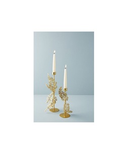 Ensemble de bougeoirs robustes en métal avec différentes hauteurs, idéal pour l'intérêt visuel dans les configurations décoratives de manteau ou de table d'appoint - Product Image 5