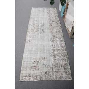 Tapis turc vintage, tapis de 3x8 pieds, tapis à carreaux blanc et marron - Product Image 1