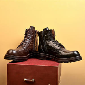 รองเท้าลำลองน้ำหนักเบาพร้อมแผ่นรองซับเหงื่อและโครงสร้างยืดหยุ่น รองเท้าใส่ได้ทุกวันสำหรับผู้ชาย รองเท้าหนัง - Product Image 2